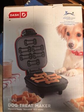 Ash Mini Dog Treat Maker - Black with Red Trim